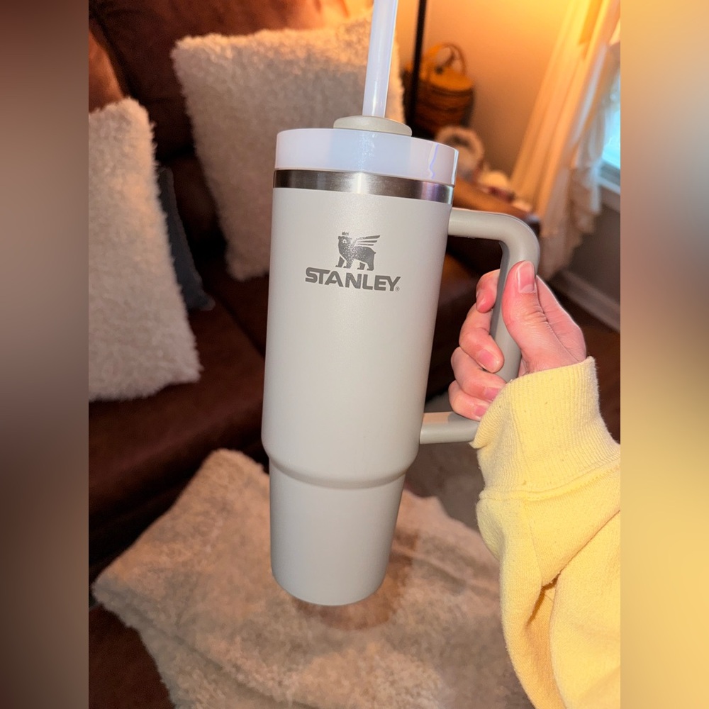 Stanley 30 oz. Tumbler with Handle